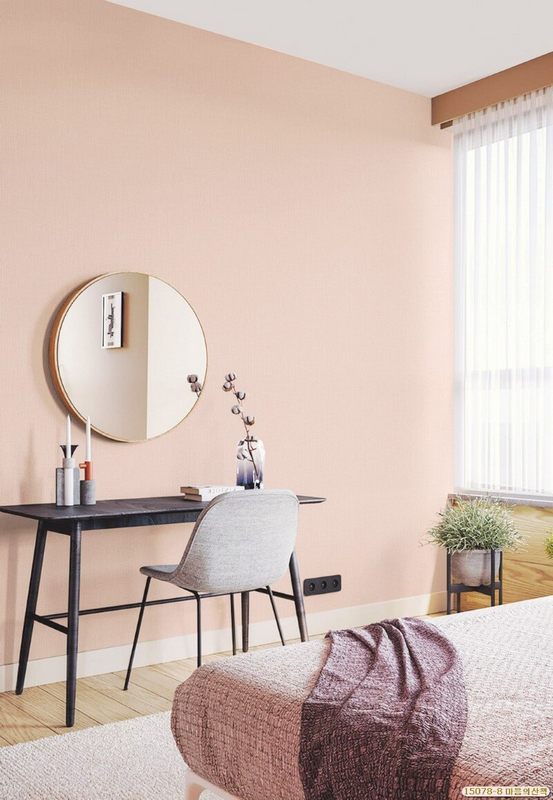 Giấy dán tường màu hồng pastel dành riêng cho các bé gái cũng bởi gam màu kẹo ngọt này luôn có sức hút lớn